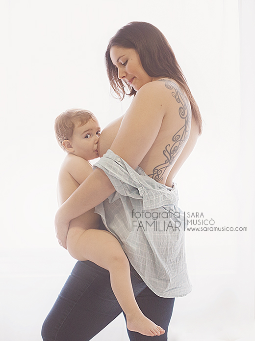 Lactancia-materna-Fotografia-infantil-y-bebes-en-Madrid-0019